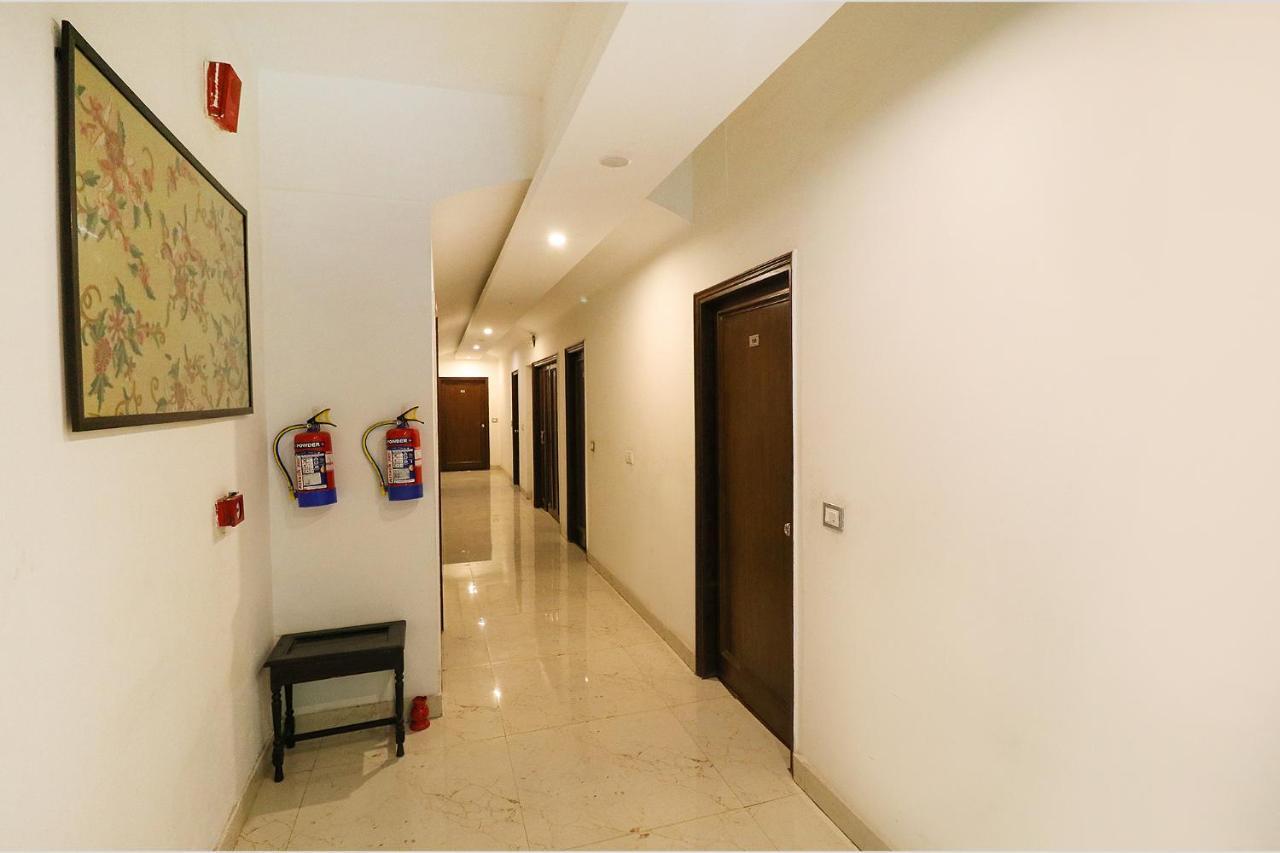 Hotel Bel Morris New Delhi Exteriör bild